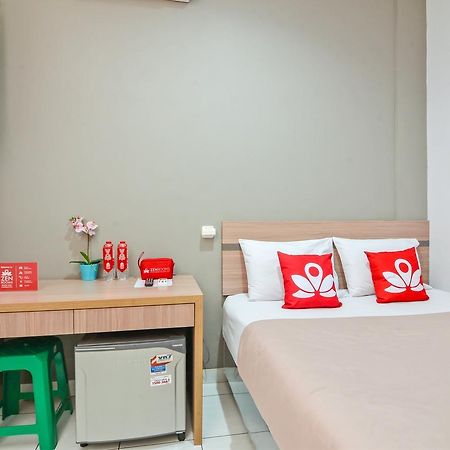 Zen Rooms Karet Pedurenan Yakarta Exterior foto