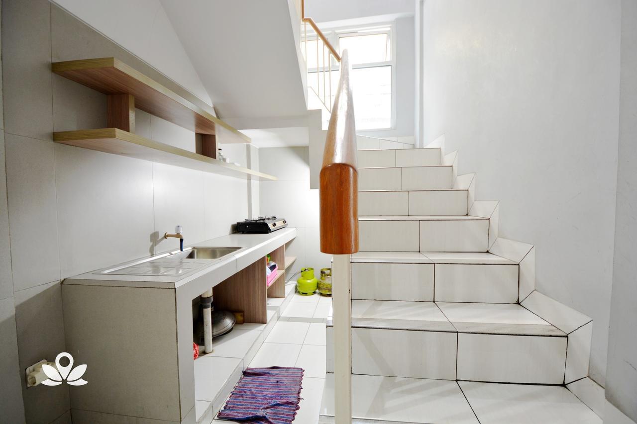 Zen Rooms Karet Pedurenan Yakarta Exterior foto