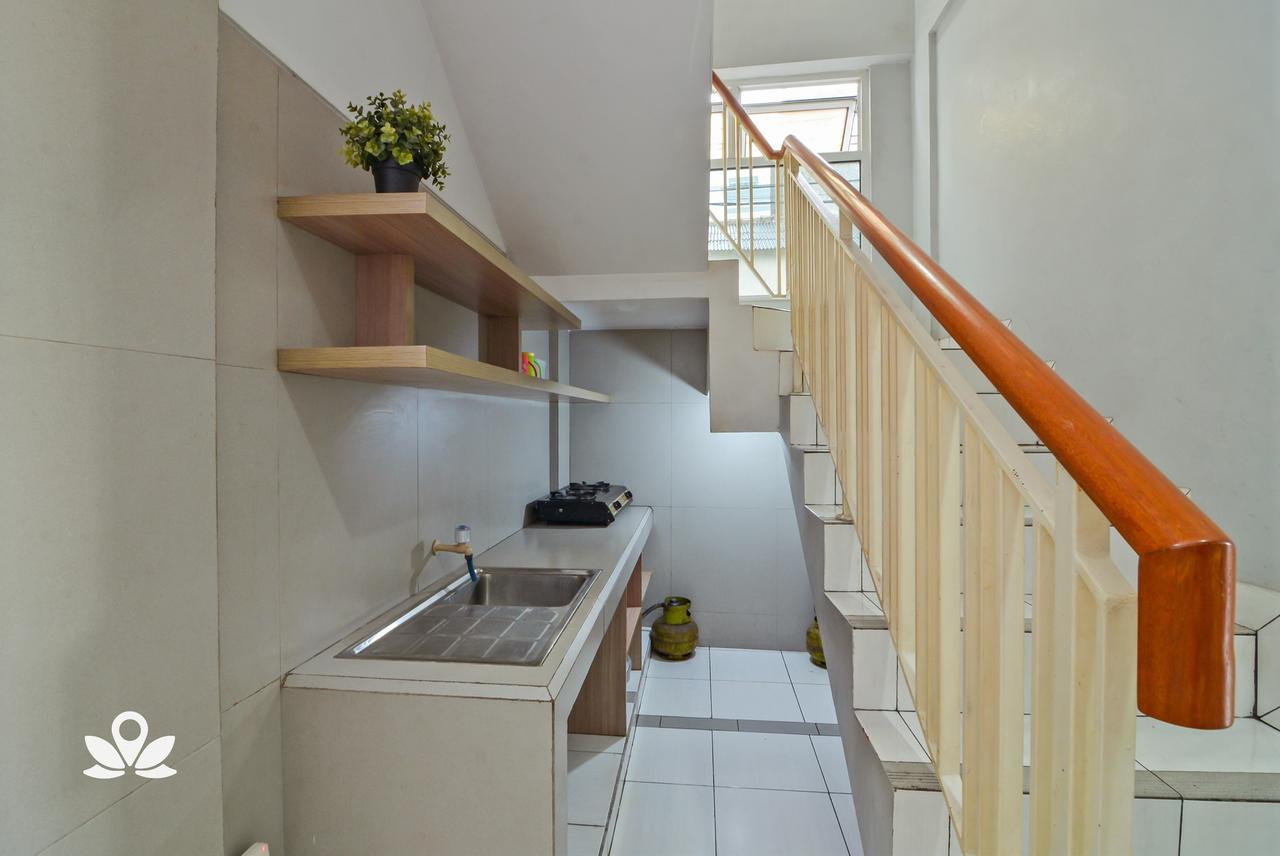Zen Rooms Karet Pedurenan Yakarta Exterior foto